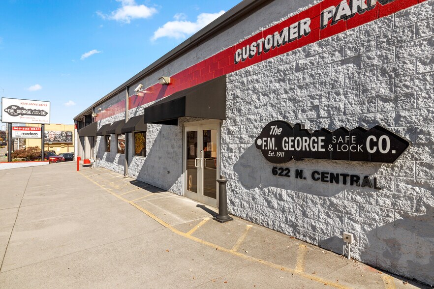 More Photos Of 622 N Central St, Knoxville General Retail For Sale