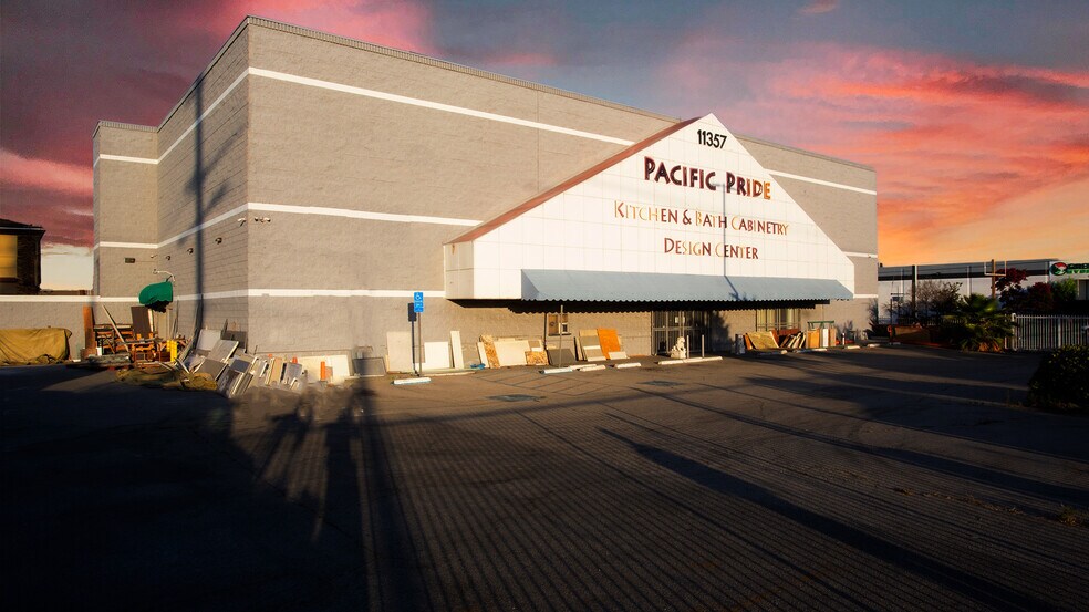 More Photos Of 11357 Sherman Way, Sun Valley Freestanding For Sale