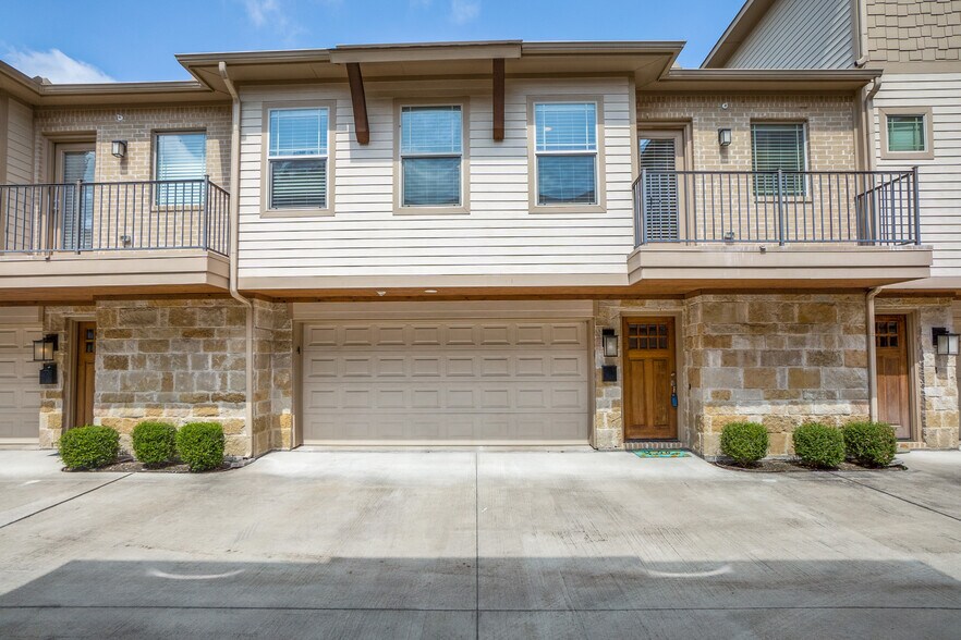 More Photos Of 6140 Oram St, Dallas Apartments For Sale