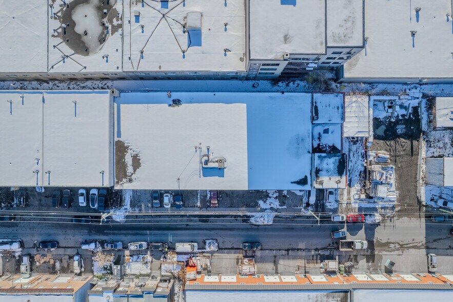 More Photos Of 8540 Av 10e, Montréal Warehouse For Sale