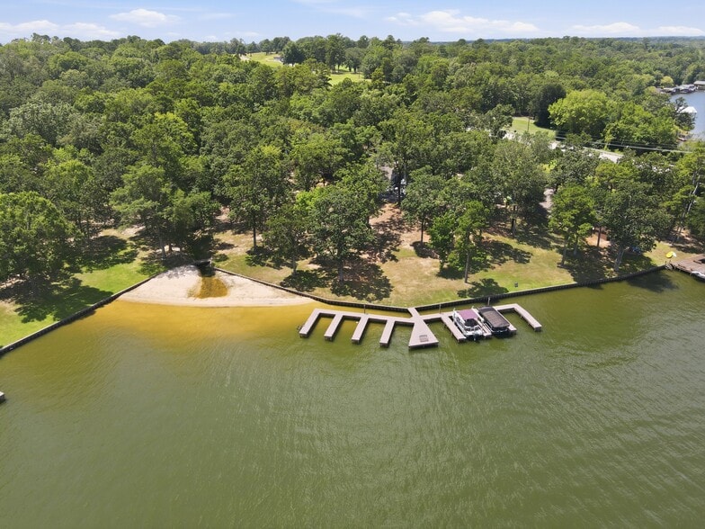 More Photos Of 104 Barker Creek Dr, Scroggins Specialty For Sale