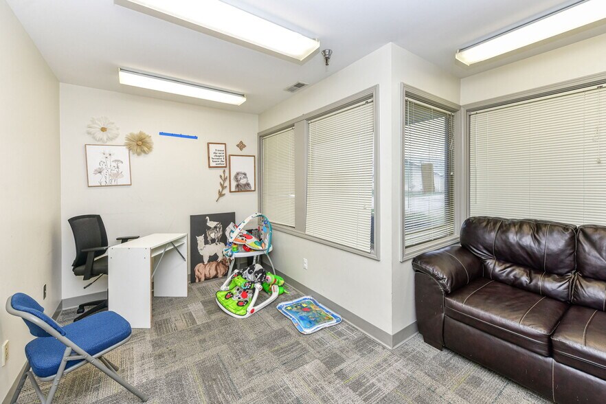 More Photos Of 1640 N Ritter Ave, Indianapolis Medical For Lease