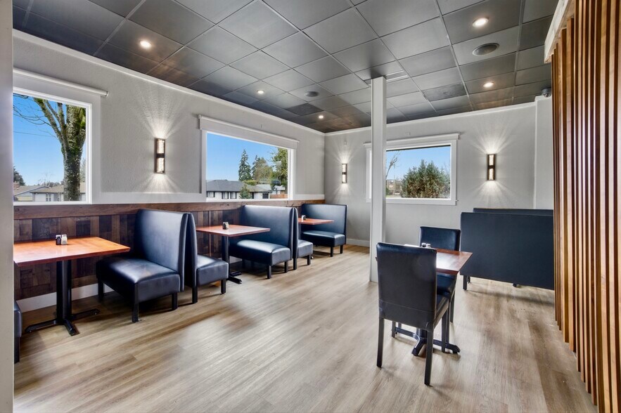 More Photos Of 4405-4435 Liberty Rd S, Salem Restaurant For Lease