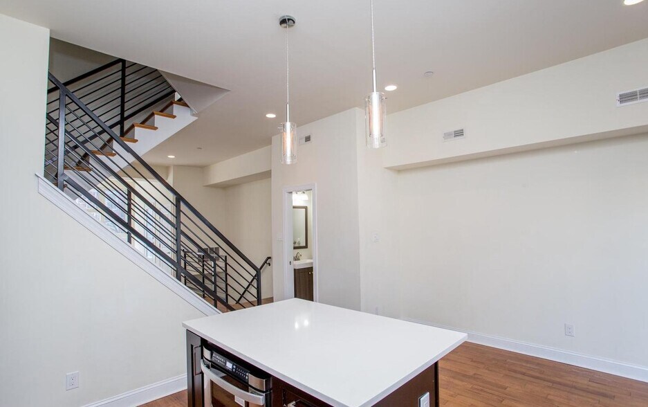 More Photos Of 1860 Frankford Ave, Philadelphia Storefront Retail Residential For Sale