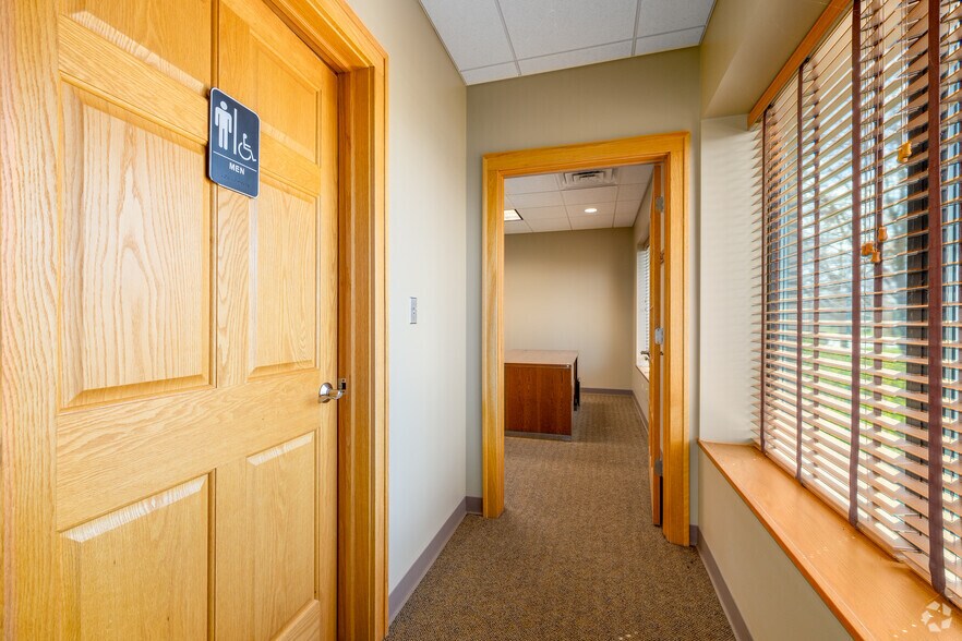 More Photos Of 16720 New Lenox Rd, Joliet Manufacturing For Sale