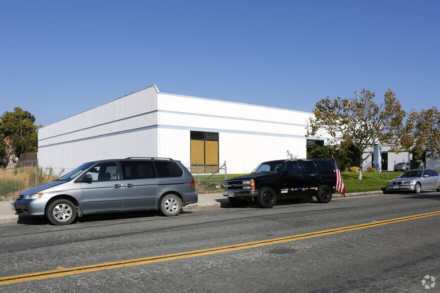 More Photos Of 27556 Commerce Center Dr, Temecula Manufacturing For Sale