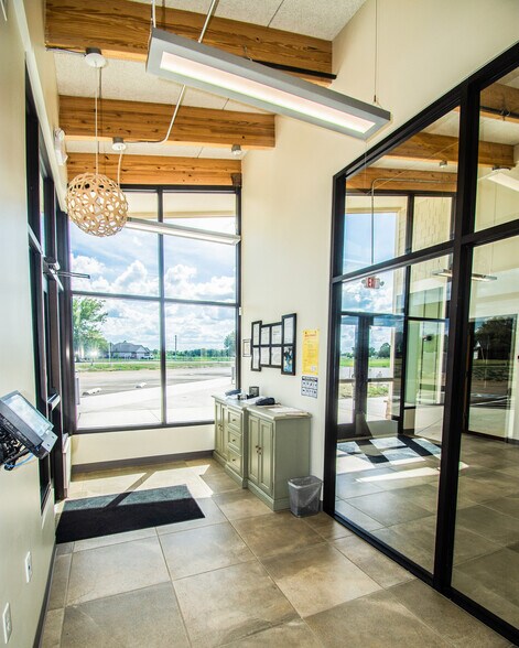 More Photos Of 6455 E 106th St N, Sperry Office For Lease
