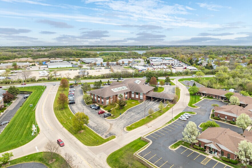 More Photos Of 1301 Pyott Rd, Lake In The Hills Medical For Lease