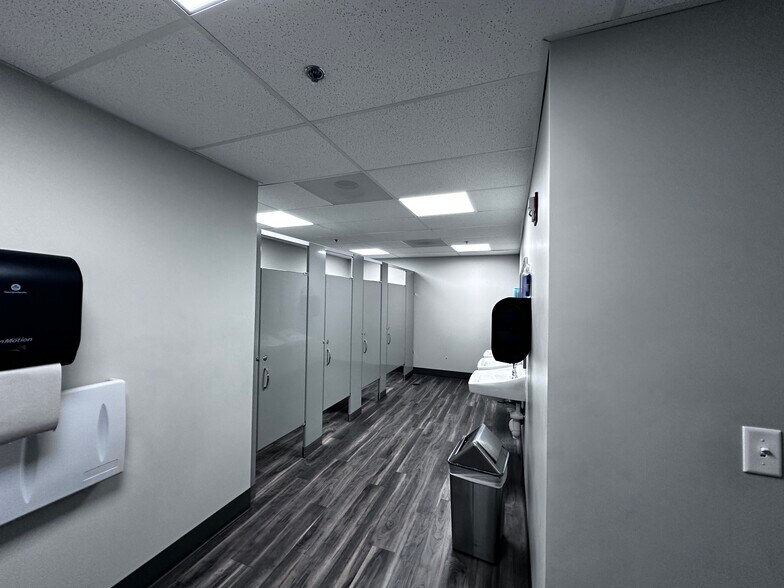 More Photos Of 165 S Main St, Cortland Warehouse For Lease