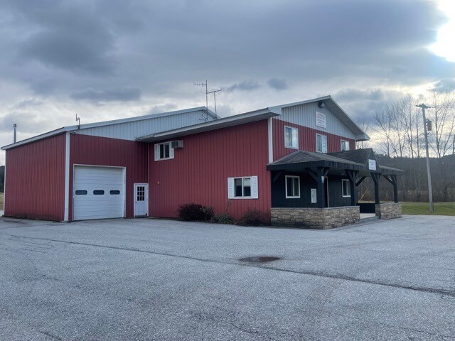 More Photos Of 628 South St, Hoosick Falls Specialty For Sale