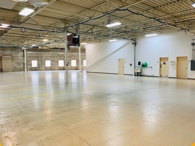 More Photos Of 4028 Binion Way, Mason Warehouse For Lease