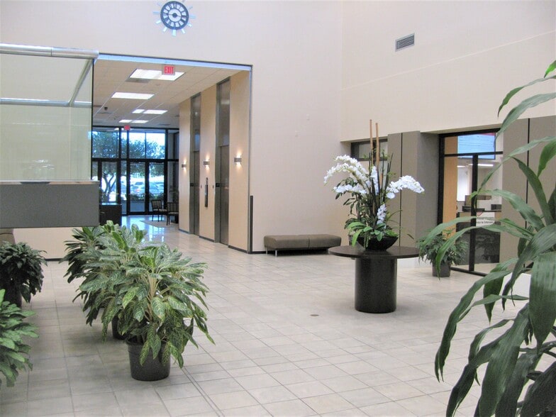 More Photos Of 8701 Bedford Euless Rd, Hurst Office For Sale