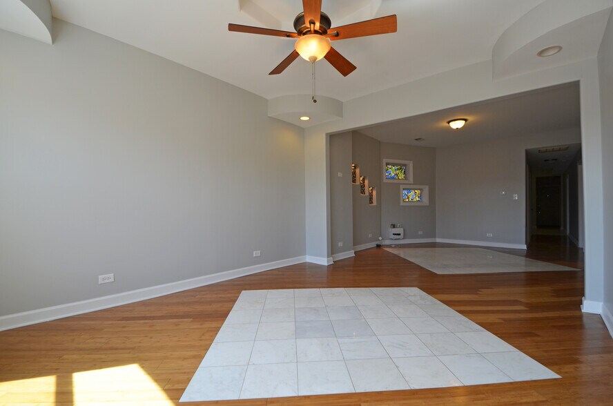 More Photos Of 1922 W 47th St, Chicago Storefront Retail Residential For Sale