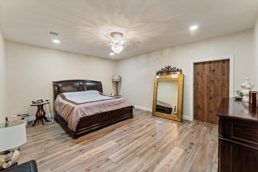 More Photos Of 23111 FM 1462 Rd, Damon Land For Sale