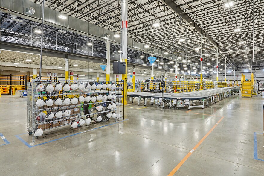 More Photos Of 7200 Chavenelle Rd, Dubuque Refrigeration Cold Storage For Sale