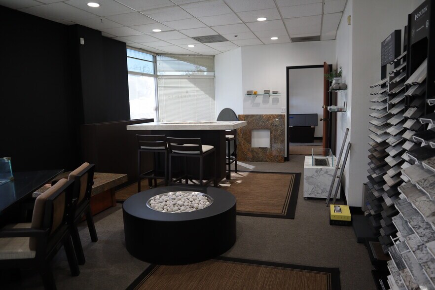 More Photos Of 1260 N Hancock St, Anaheim Showroom For Lease