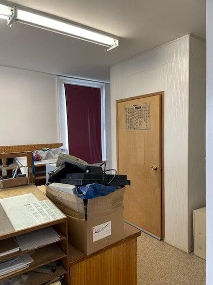 More Photos Of 23 3rd Ave ave, Burns Lake Office For Sale