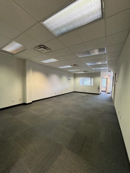 More Photos Of 6325 Cochran Rd, Solon Office For Sale