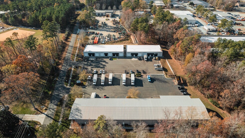 More Photos Of 4310 Bennett Memorial Rd, Durham Flex For Lease