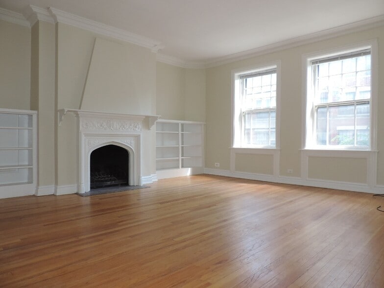 More Photos Of 940 Judson Ave, Evanston Apartments For Sale