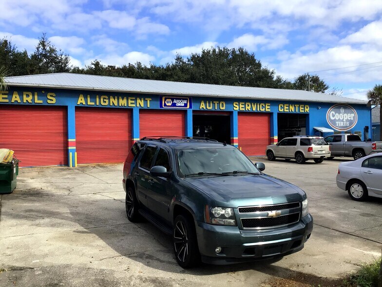 More Photos Of 2156 W King St, Cocoa Service For Sale