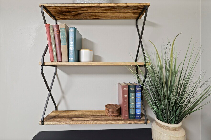 More Photos Of 100 S Railroad Ave, Damascus Apartments For Sale