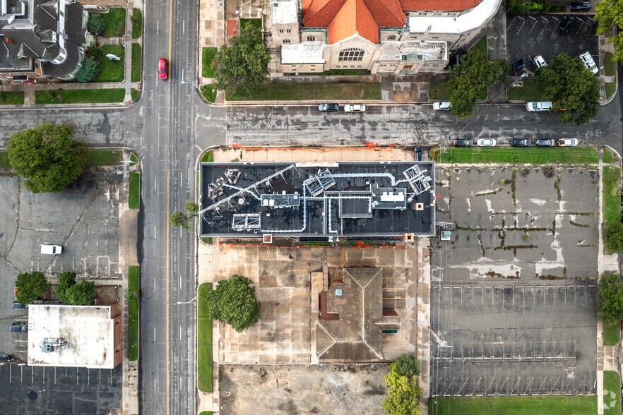 More Photos Of 222 E Elm St, Wichita Apartments For Sale