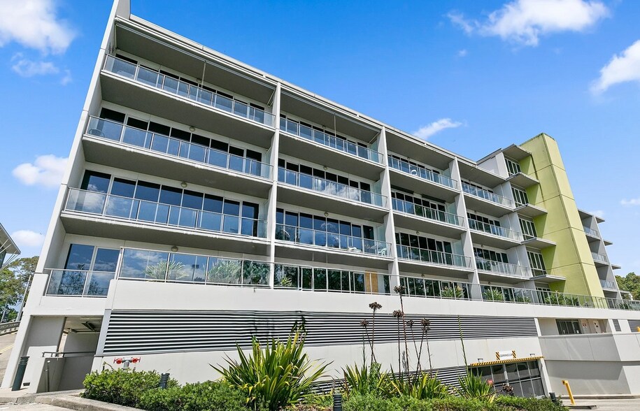 Primary Photo Of 32 Delhi Rd, Macquarie Park Office For Lease