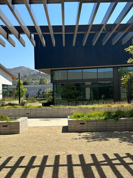 More Photos Of 23465 Civic Center Way, Malibu Unknown For Lease