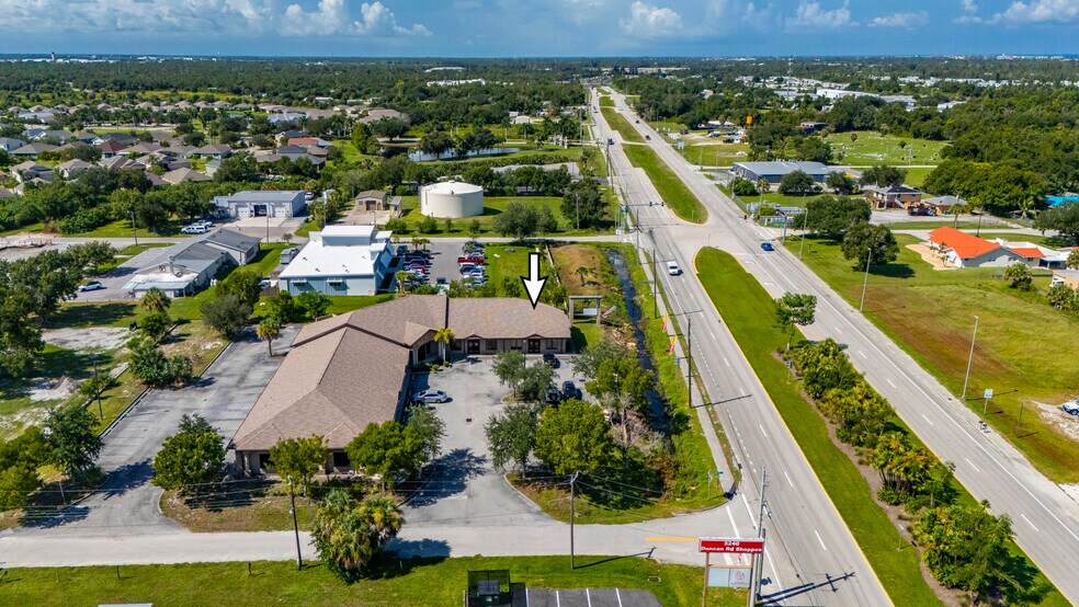 More Photos Of 5260 Duncan Rd, Punta Gorda Showroom For Sale