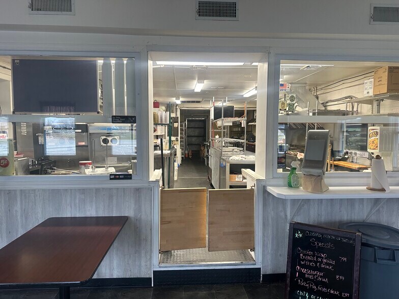 More Photos Of 811 W Findlay St, Carey Restaurant For Sale