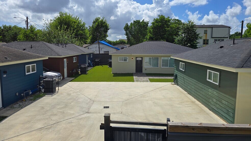 Primary Photo Of , Houston Multifamily For Sale