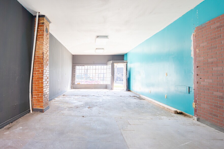 More Photos Of 4245-4247 Troost Ave, Kansas City Storefront Retail Residential For Lease