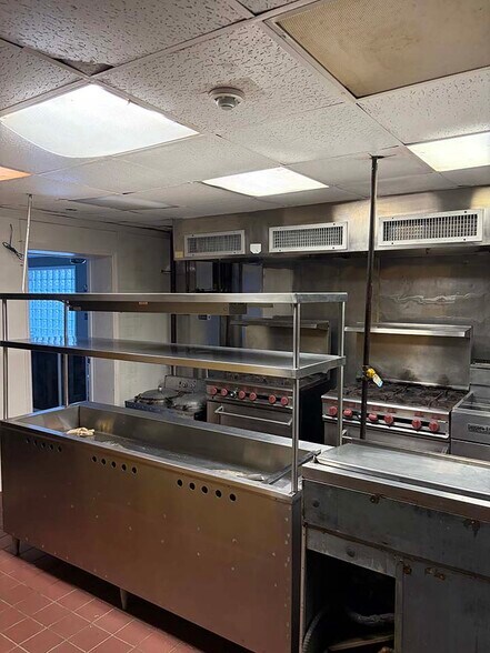 More Photos Of 527-529 William St, East Orange Restaurant For Sale