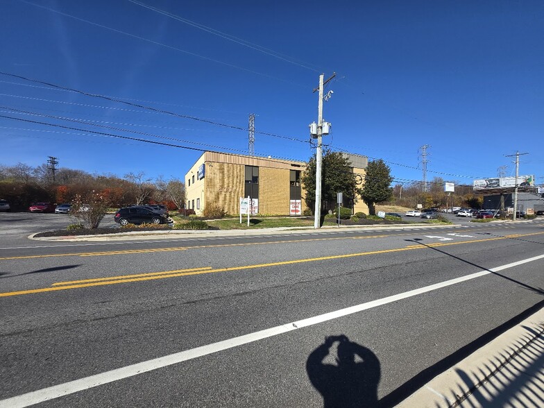 More Photos Of 4001 Miller Rd, Wilmington Office For Sale