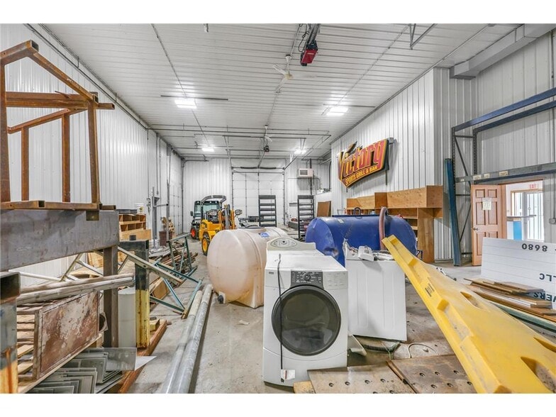 More Photos Of 1121 S Lincoln Ave, Sauk Rapids Warehouse For Sale