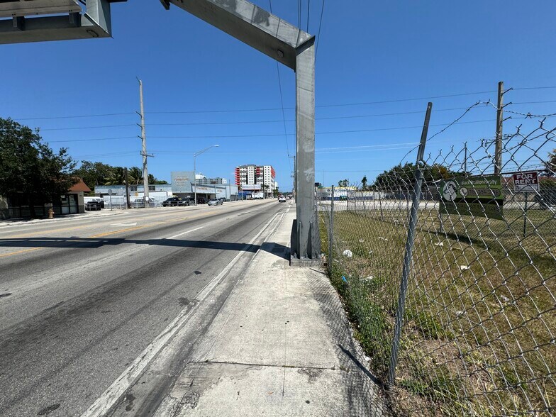 More Photos Of 810 NW 79th St, Miami Land For Lease