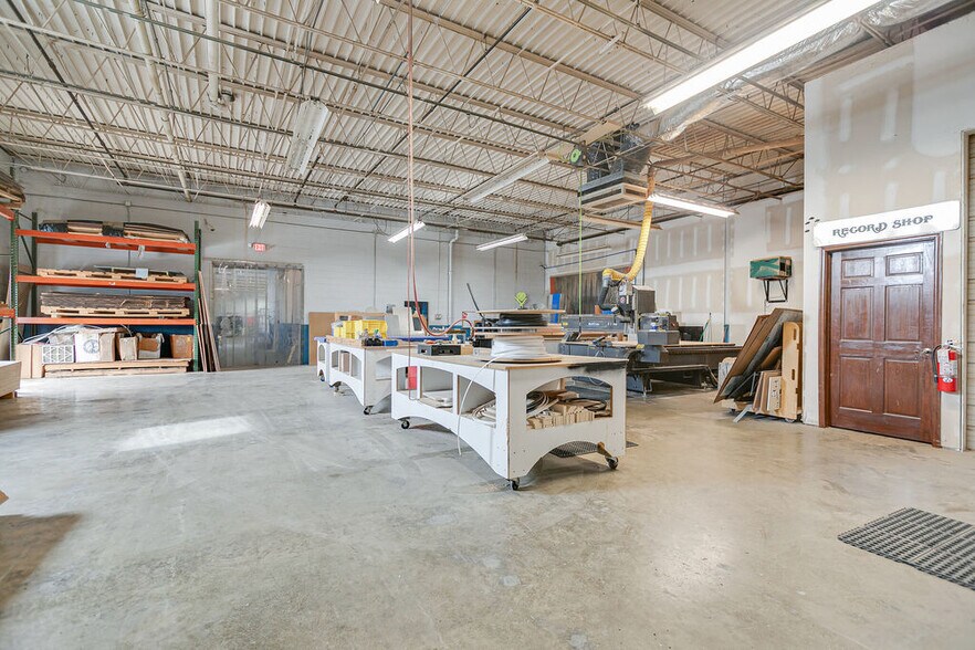 More Photos Of 1512 Nashville Hwy, Columbia Manufacturing For Lease