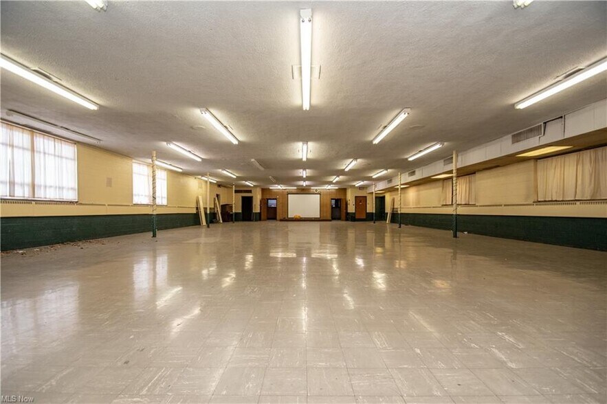 More Photos Of 335 W 5th St, East Liverpool Religious Facility For Sale