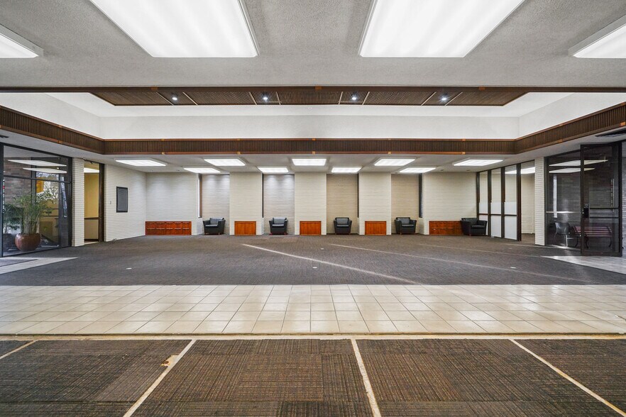 More Photos Of 1414 Webster St, Alameda Bank For Lease