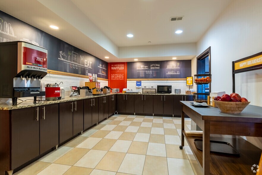 More Photos Of 2500 Coolidge Rd, East Lansing Hotel For Sale