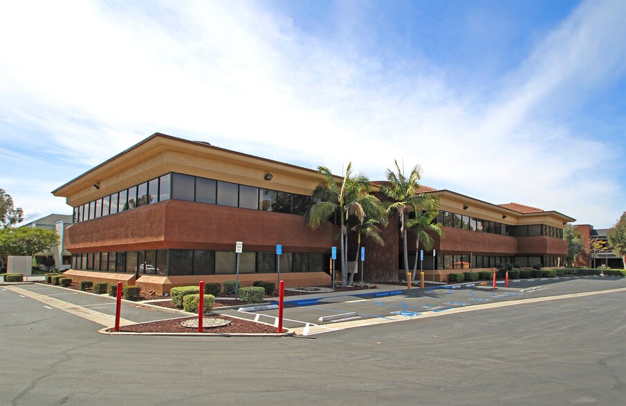 Primary Photo Of 858 S Oak Park Rd, Covina Office Residential For Lease