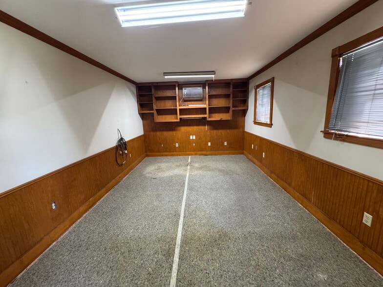 More Photos Of 15083 Highway 155 S, Tyler Warehouse For Sale