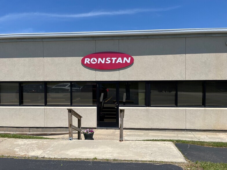 More Photos Of 1170 E Main Rd, Portsmouth Unknown For Sale