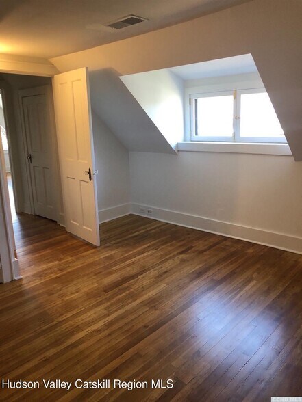 More Photos Of 420 Warren St, Hudson Office For Sale
