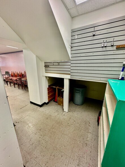More Photos Of 1409 Milton Ave, Solvay Storefront For Sale