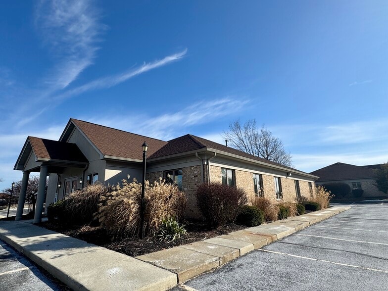 More Photos Of 815 Southwestern Run, Youngstown Medical For Sale