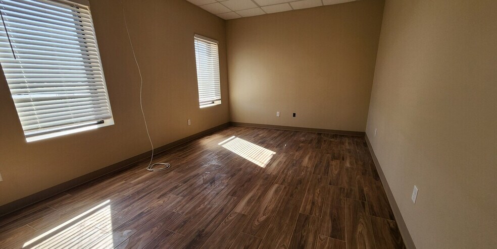 More Photos Of 6712 FM 715, Midland Warehouse For Lease