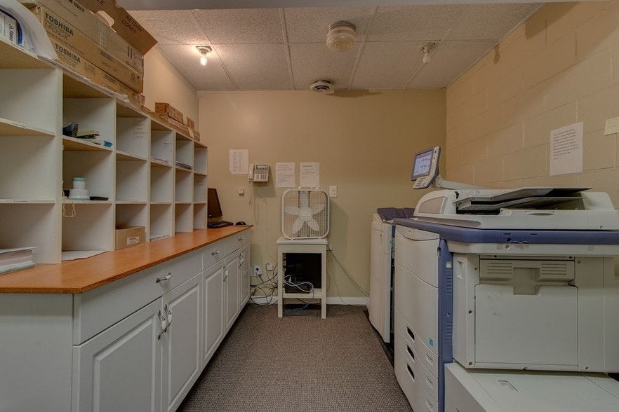 More Photos Of 4311 Appleton Ave NW, Roanoke Office For Lease