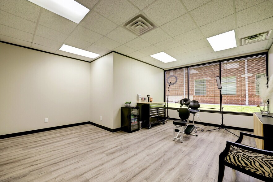 More Photos Of 6601 Cypresswood Dr, Spring Medical For Lease